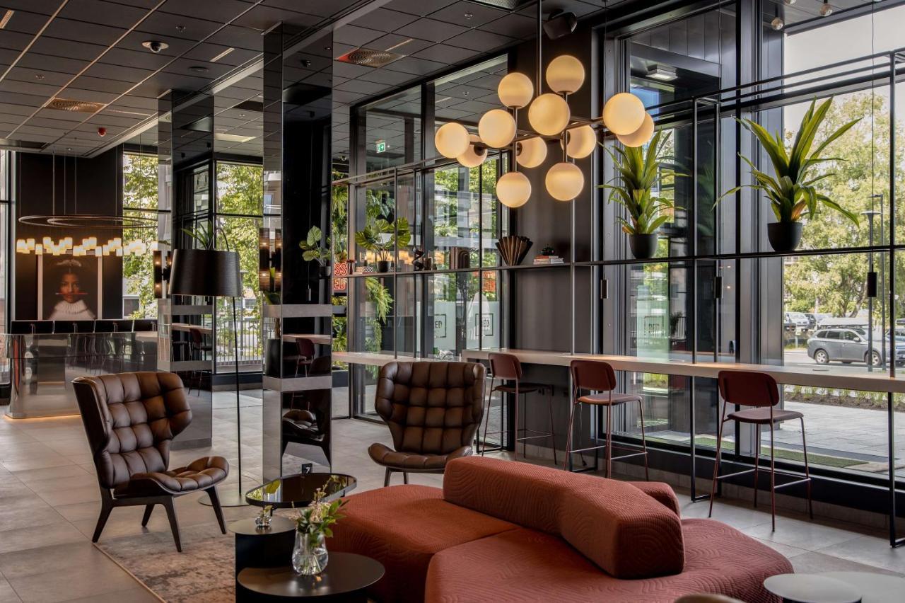 Hotel Radisson Red Okern 4*